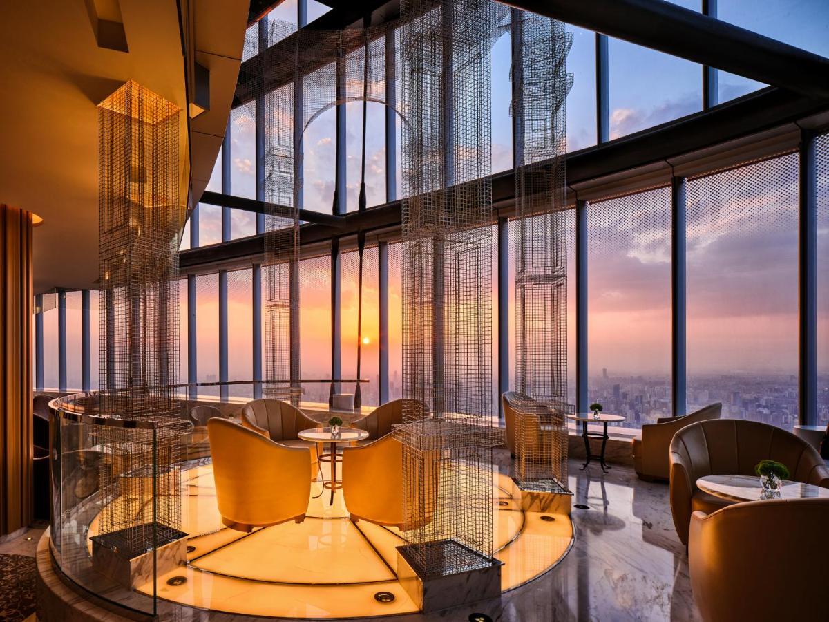 Khách sạn J Hotel, Tower - Above Else, Overlooking The Bund 5*