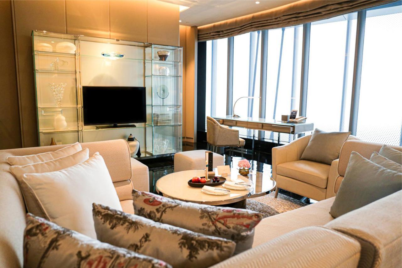 J Hotel, Tower - Above Else, Overlooking The Bund 5* Shanghai
